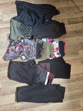 Lululemon size 8 women’s bundle